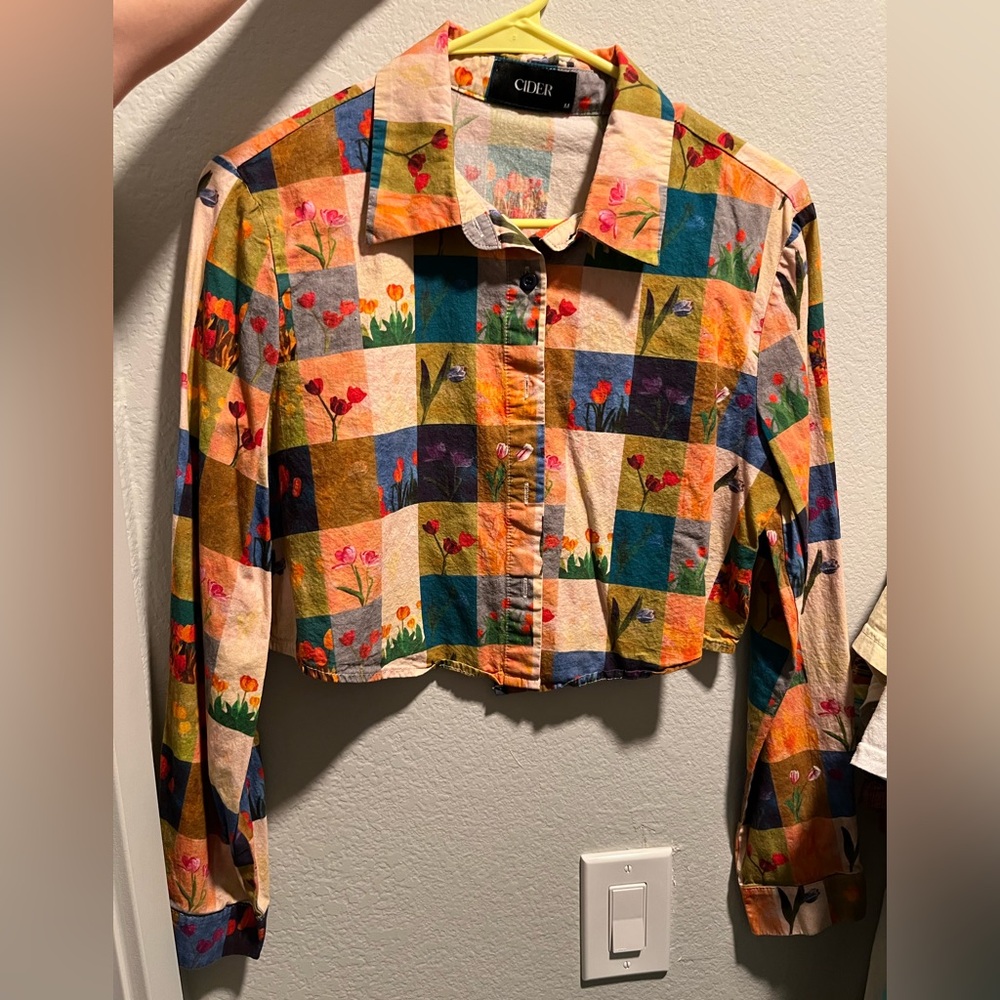 Cider Cropped Floral Patchwork Button Up Top